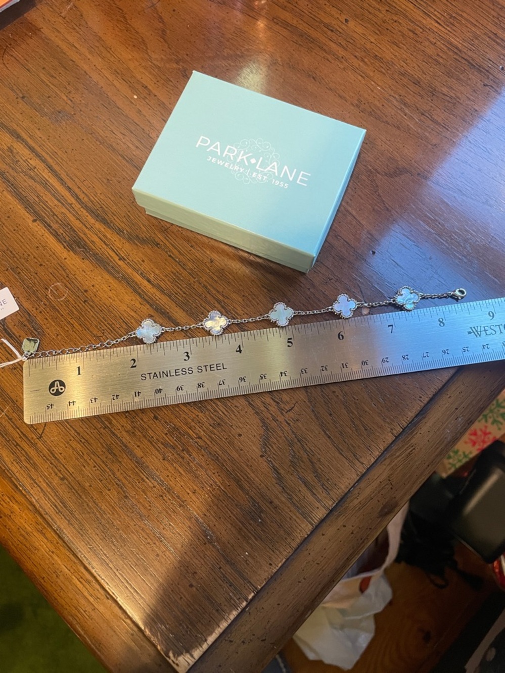 New in Box Park Lane “Skylight” Clover Bracelet w/ Iridescent Mother-of-Pearl - Picture 4 of 6